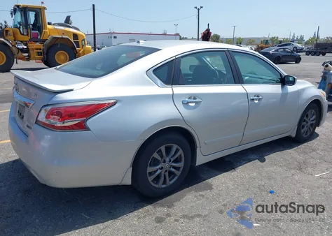 2015 Nissan Altima 2.5 S from USA, damaged, VIN 1N4AL3AP5FC570288